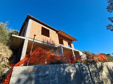 Foto Villa unifamiliare in strada provinciale 37, Diano Castello di 175 m²