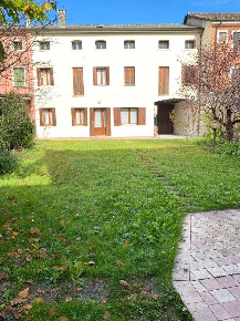 Foto Appartamento in VIA SAN ROCCO 32, Moriago della Battaglia di 245 m²