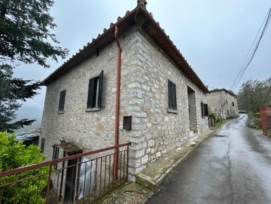 Foto Villa bifamiliare a Gaiole in Chianti di 220 m² con 9 locali
