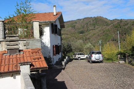Foto Villa unifamiliare a Podenzana di 196 m² con 7 locali in vendita