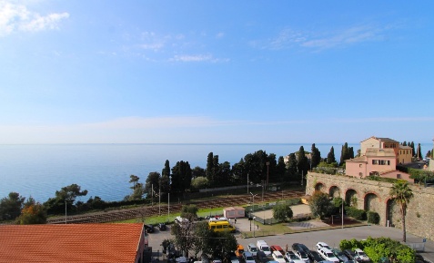 Foto Appartamento a Pieve Ligure di 80 m² con 6 locali in affitto