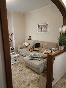 Foto Appartamento in semi-centrale, Pieve Porto Morone di 110 m² in vendita