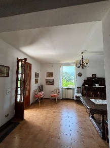 Foto Appartamento a Varano de' Melegari di 100 m² con 4 locali in affitto