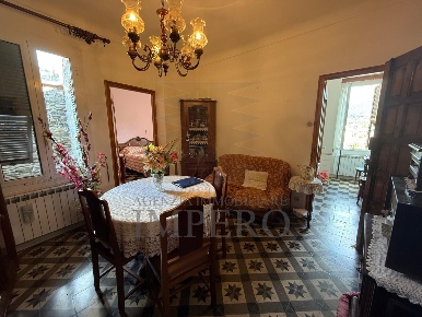 Foto Appartamento in Via Rocca 3, Dolceacqua di 130 m² con 5 locali