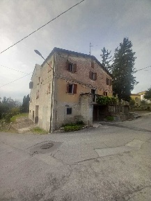 Foto Villa singola in Via Ville 10, Pennabilli di 322 m² con 16 locali