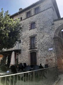 Foto Appartamento in Via Galliano 1, Avigliano Umbro di 140 m² con 7 locali