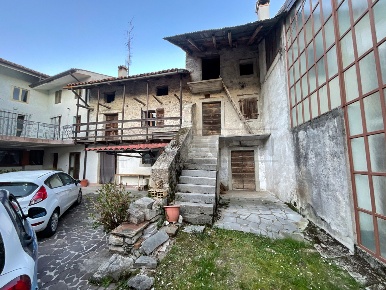 Foto Villa singola in VICOLO BASSETTI 4, Torreano di 244 m² con 2 locali