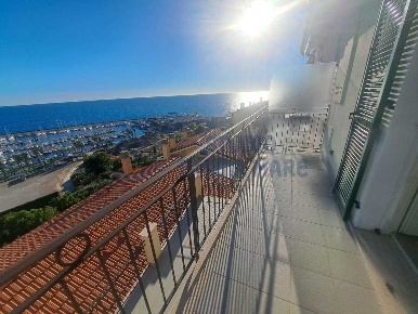 Foto Appartamento in Via Cavi, Santo Stefano al Mare di 55 m² con 2 locali