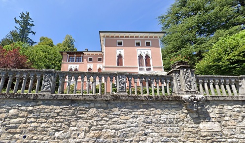 Foto Appartamento in via C. Goldoni  5, Alta Valle Intelvi di 153 m²