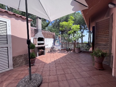 Foto Appartamento a Stalettì di 75 m² con 3 locali in affitto