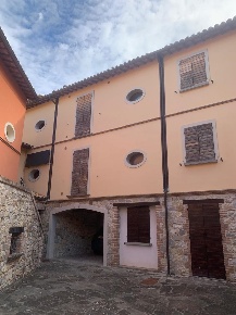 Foto Appartamento in Via Aia Marcucci 11, Pennabilli di 100 m² con 6 locali