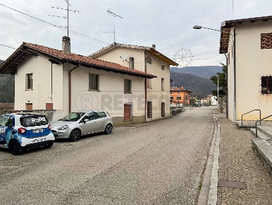 Foto Villa singola in Via Guglielmo Marconi 13, Torreano di 350 m²