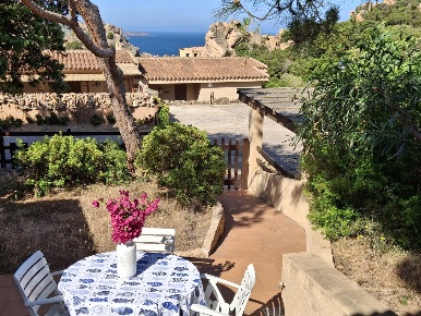 Foto Villa bifamiliare a Trinità d'Agultu e Vignola di 150 m² con 6 locali