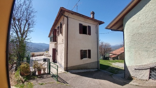 Foto Villa singola in via castellaro  3, Palagano di 130 m² con 6 locali