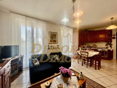 Foto Appartamento in Via Arturo Reschigna 2/B, Maccagno con Pino e Veddasca