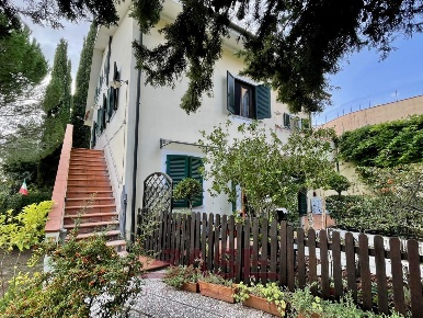 Foto Appartamento in Via del Bandello 1A, Montescudaio di 60 m² in vendita