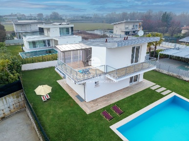 Foto Villa unifamiliare in via del Terminone, Moniga del Garda di 270 m²