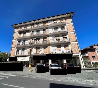 Foto Appartamento in Via Roma 15, Molare di 84 m² con 4 locali in aste