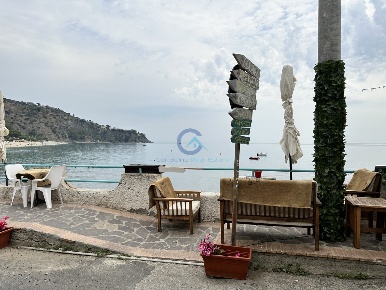 Foto Appartamento in Via Raffaele Grillone 48, Stalettì di 55 m² in vendita