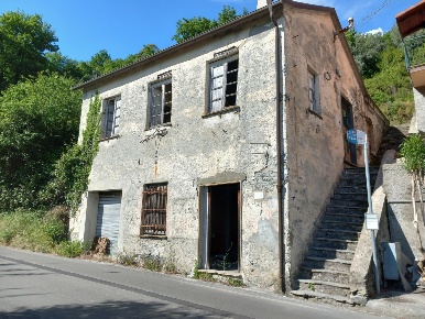 Foto Villa singola a Avegno di 110 m² con 5 locali in vendita
