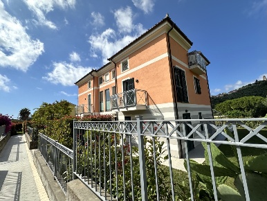 Foto Appartamento in Via San Eugenio 9/A, Diano Castello Centro di 55 m²
