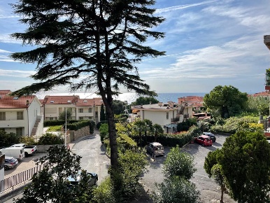 Foto Appartamento in via Casai 5, Riva Ligure di 74 m² con 3 locali