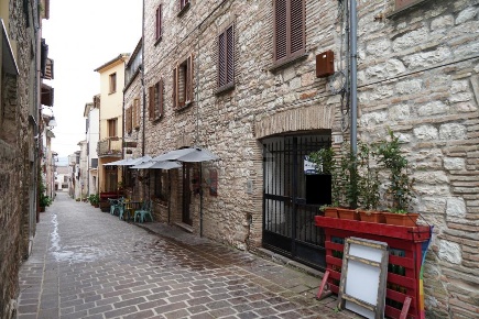 Foto Appartamento in Via Livio Fazi, Sigillo Centro di 96 m² con 5 locali