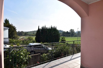 Foto Appartamento in Via Viapiana, Montegrosso d'Asti di 99 m² con 3 locali