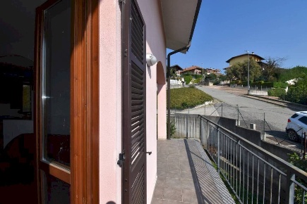 Foto Appartamento in Via Viapiana, Montegrosso d'Asti di 99 m² con 3 locali