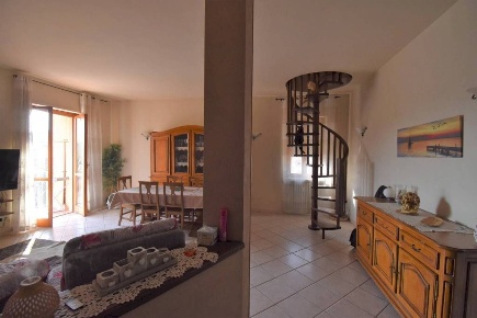 Foto Appartamento a Montegrosso d'Asti Montegrosso di 173 m² con 8 locali