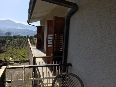 Foto Villa unifamiliare in C. Baiardo, Montemarano di 130 m² con 5 locali