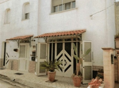 Foto Appartamento in Via Napoli 36, Ortelle di 203 m² con 4 locali in aste