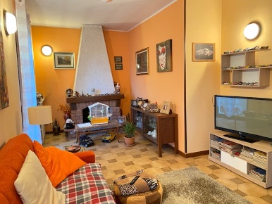 Foto Villa unifamiliare in via sobacchi, Caselle Lurani di 140 m²