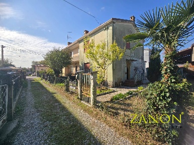 Foto Villa a schiera in Via Roma, Turriaco in vendita