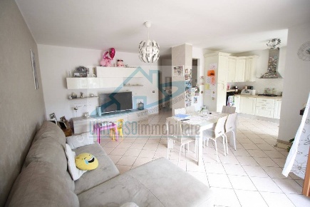 Foto Appartamento in PIAZZA ADDA, Maltignano Caselle di 110 m² con 4 locali