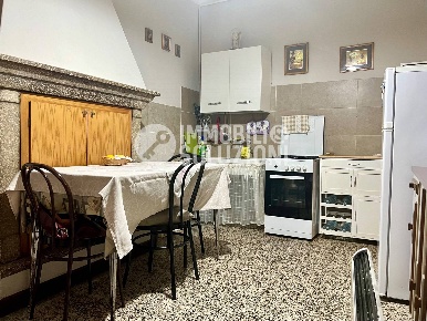 Foto Appartamento in Via Nazionale, Caino di 85 m² con 3 locali in vendita