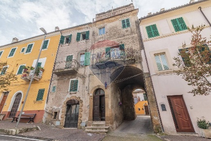Foto Appartamento in Via Umberto Primo, Ischia di Castro in vendita