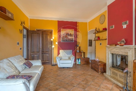 Foto Appartamento in via torino, Pontedassio Centro di 125 m² con 6 locali