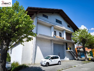 Foto Appartamento in Via Galliari, Andorno Micca di 136 m² con 5 locali