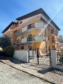 Foto Appartamento a Ospedaletto d'Alpinolo di 70 m² con 3 locali in vendita