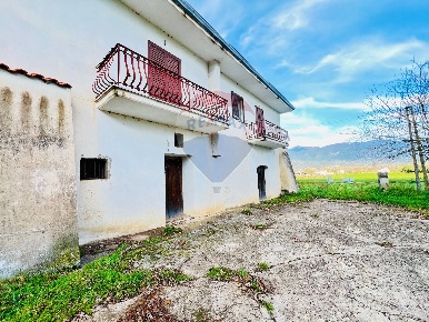 Foto Villa singola in Via Bonifica, Baia e Latina Baia di 297 m² in vendita