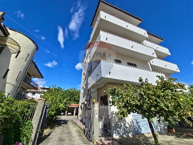 Foto Appartamento in Via Piana della Fiera, San Sosti Centro di 150 m²