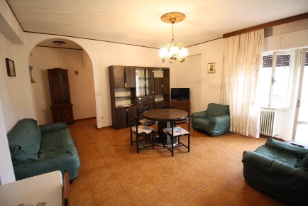Foto Appartamento in VIA DEL SOLE, Castorano Centro di 130 m² con 5 locali