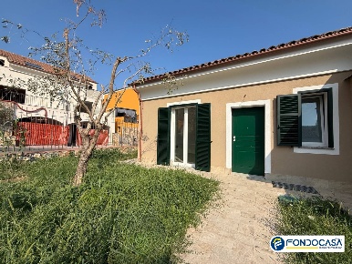 Foto Villa a schiera in Via Paolo Polla, Boissano Centro di 150 m²