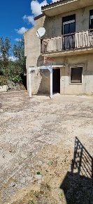 Foto Villa a schiera in Contrada Albanese, San Cono di 100 m² con 6 locali