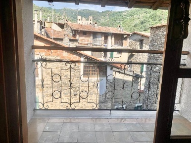 Foto Appartamento in centro storico, Dolceacqua di 75 m² con 4 locali