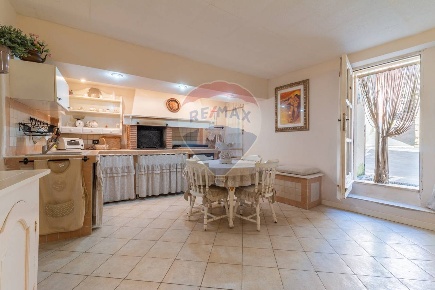 Foto Appartamento in Via Del Fiore, Ischia di Castro di 58 m² con 2 locali