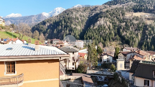 Foto Appartamento in Via Scaletti, Collio Centro di 110 m² con 4 locali