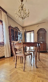 Foto Appartamento in VIA SANT'ELENA, Nimis di 166 m² con 8 locali