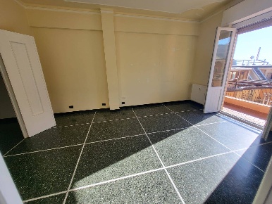 Foto Appartamento a Mele di 100 m² con 7 locali in vendita